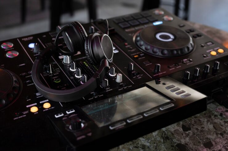 dj equipment